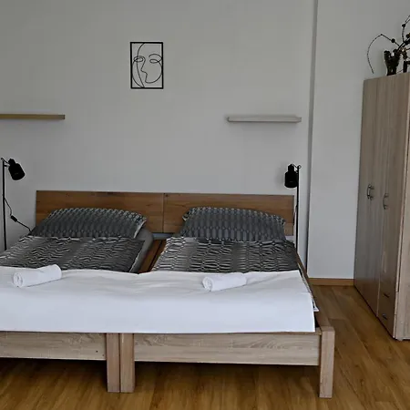 Bolevec Pro Rodiny S Detmi A Zviratky Lägenhet Plzeň